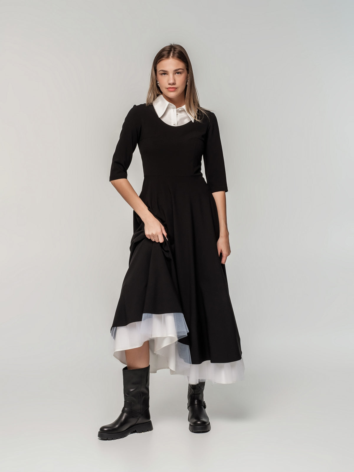 Classic midi dress with 3/4 sleeves
