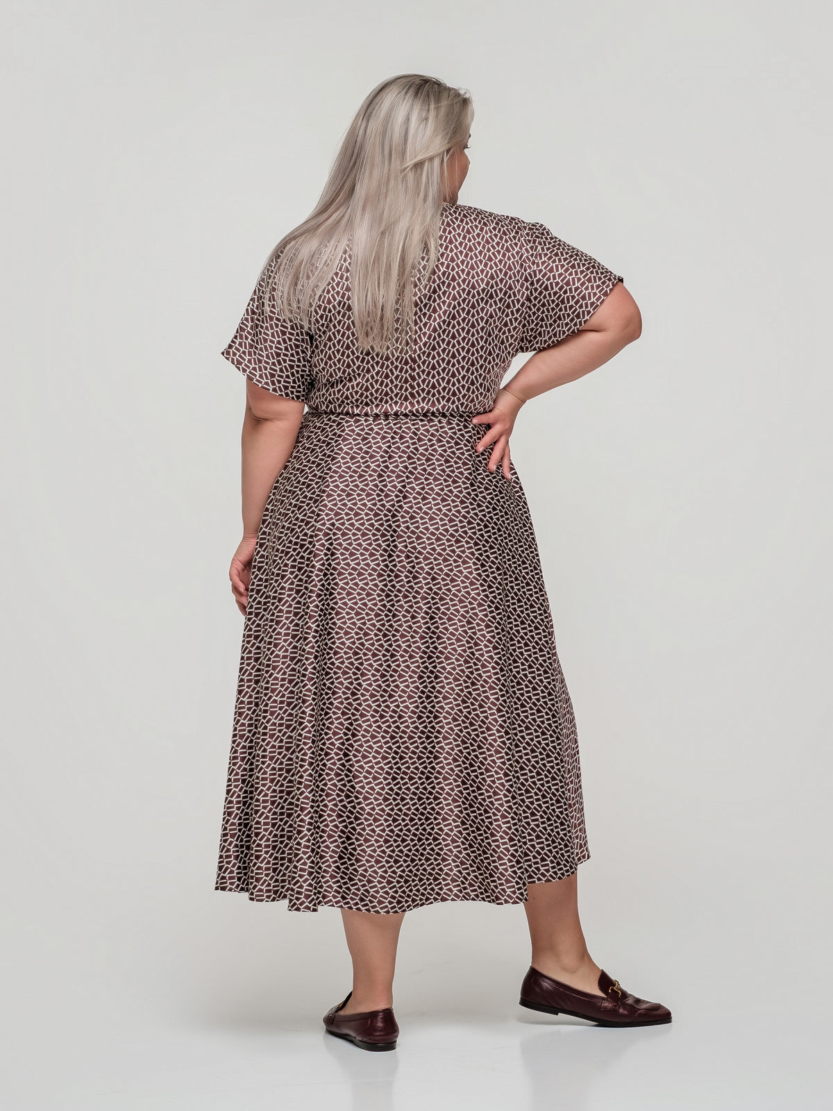 Elegant Midi Dress, Brown with White