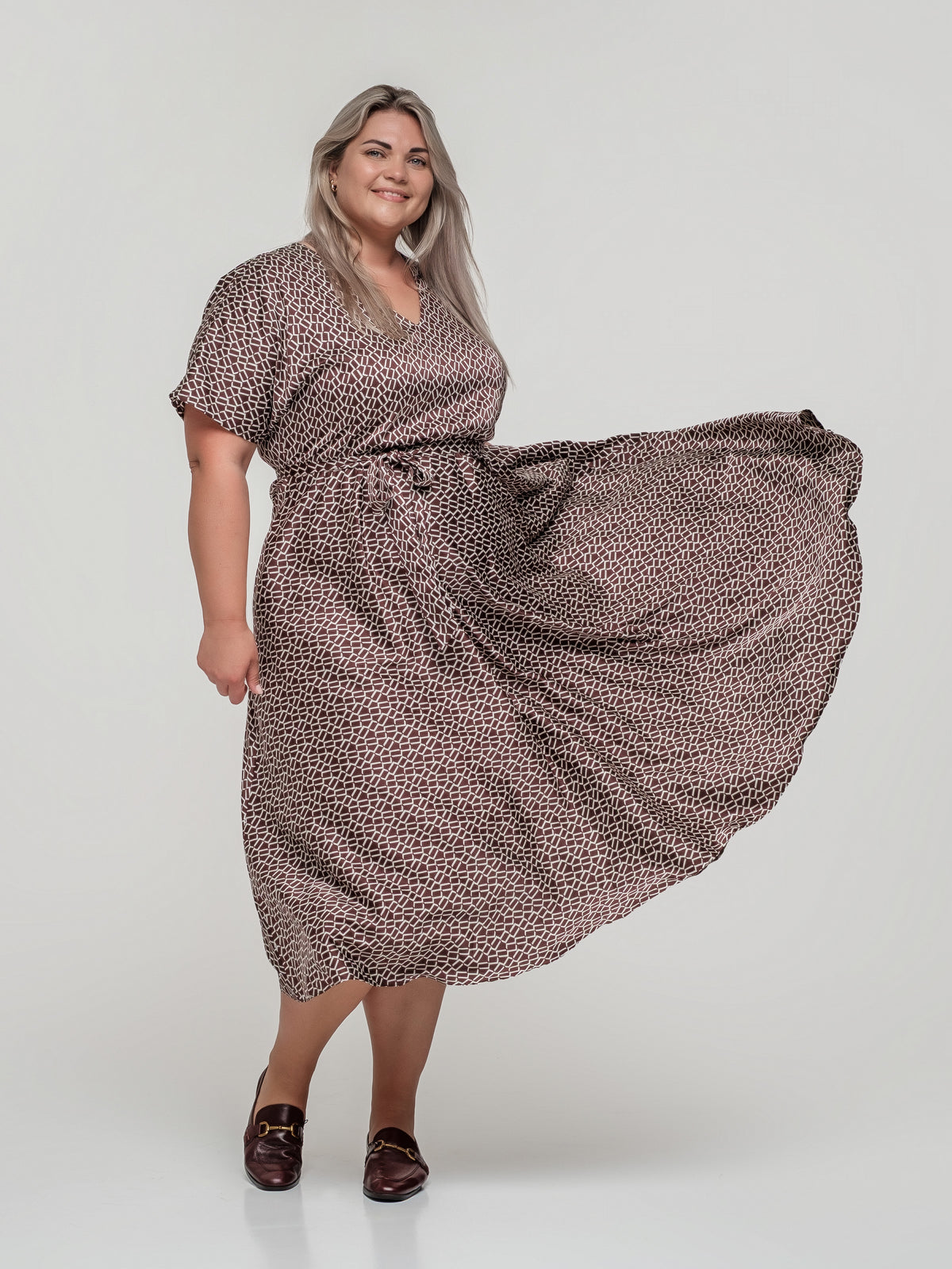 Elegant Midi Dress, Brown with White