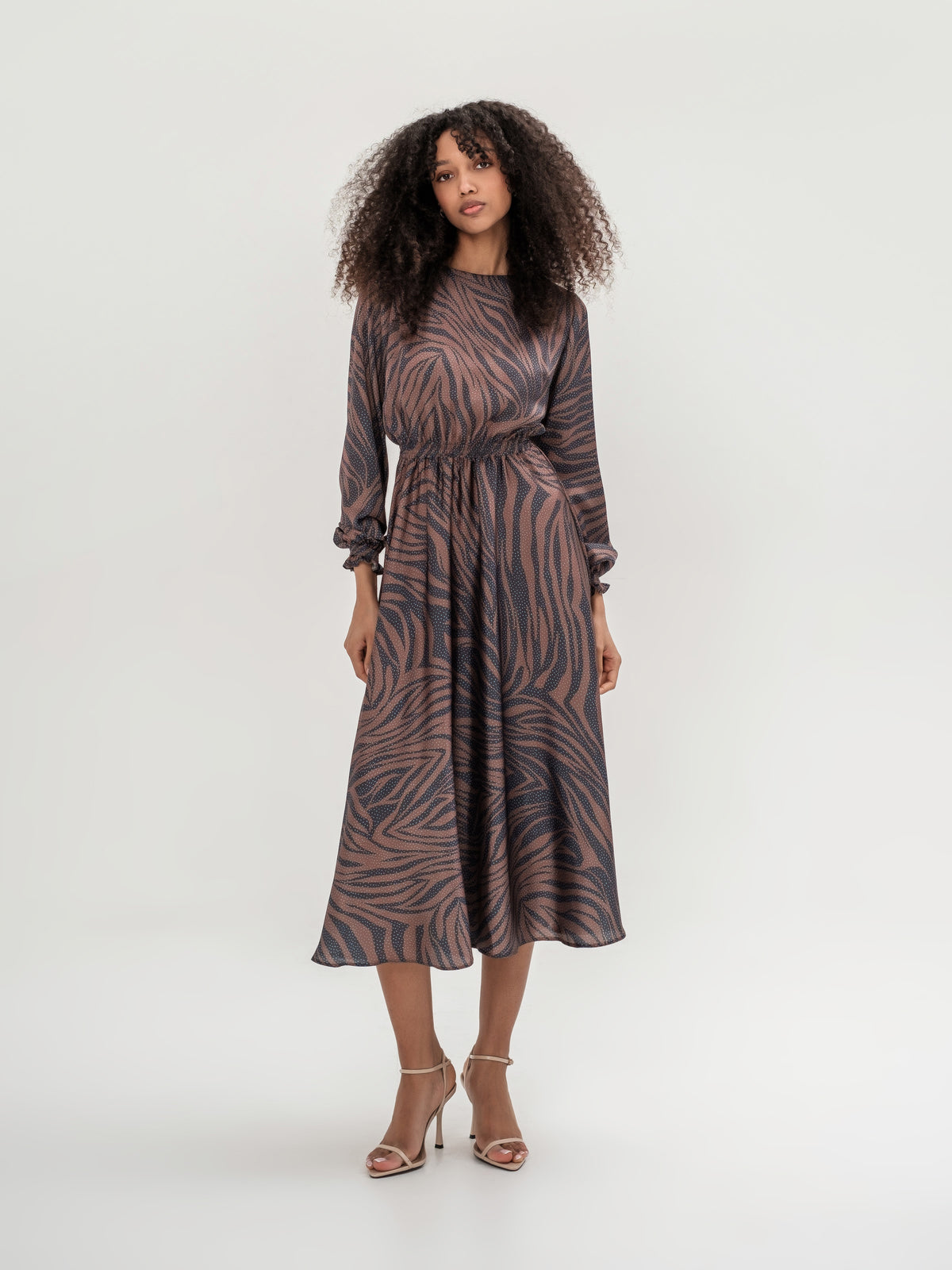 Midi multicolored dress with long sleeves