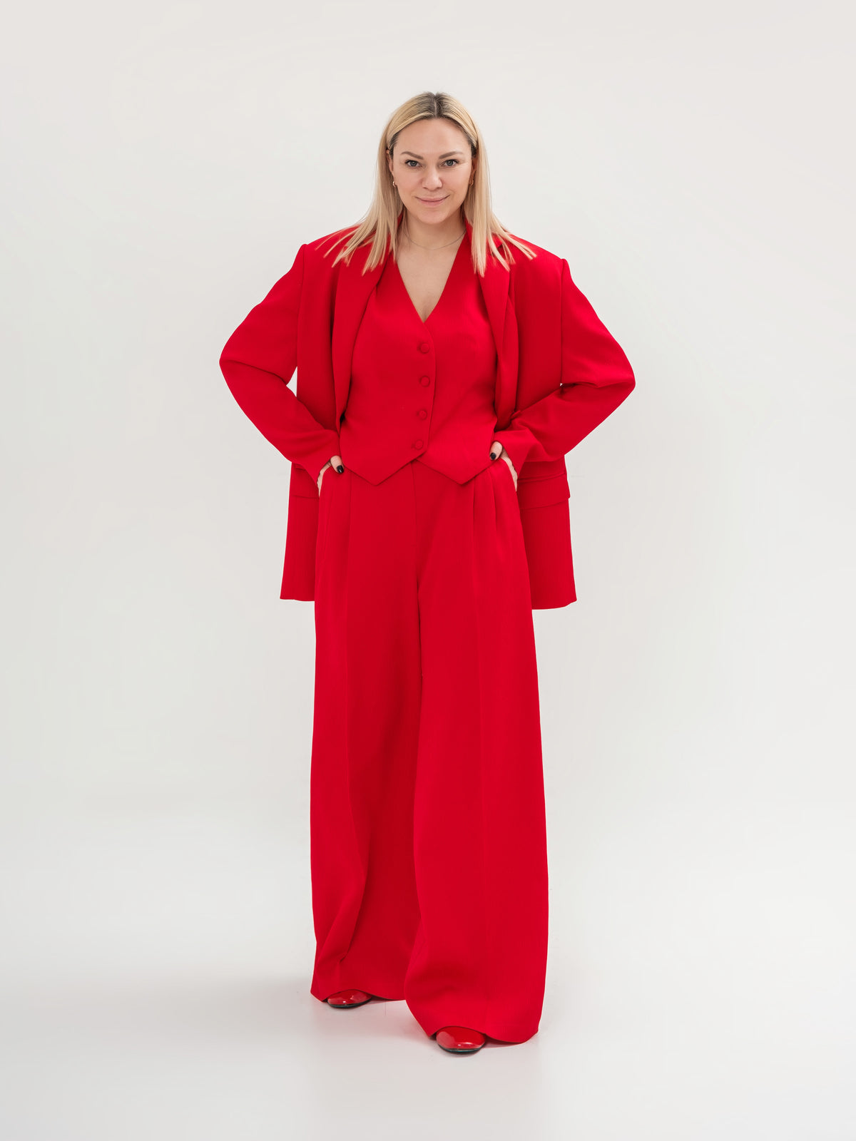 Red oversized jacket/ 3-piece suit