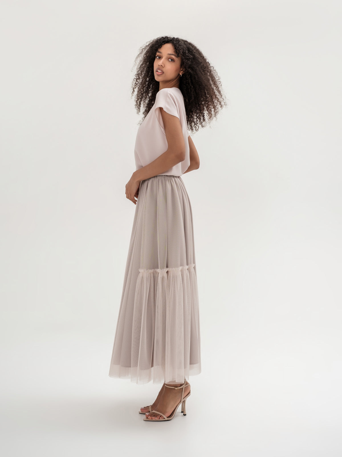 Cappuccino tulle lined skirt with elastic waist one size