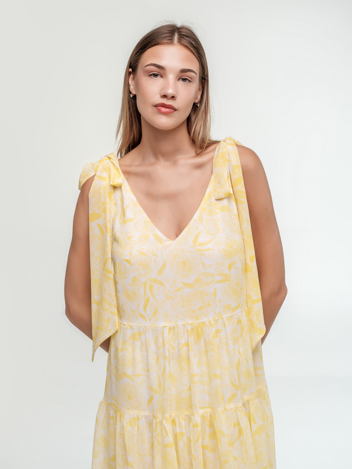 Long dress with combined ruffle